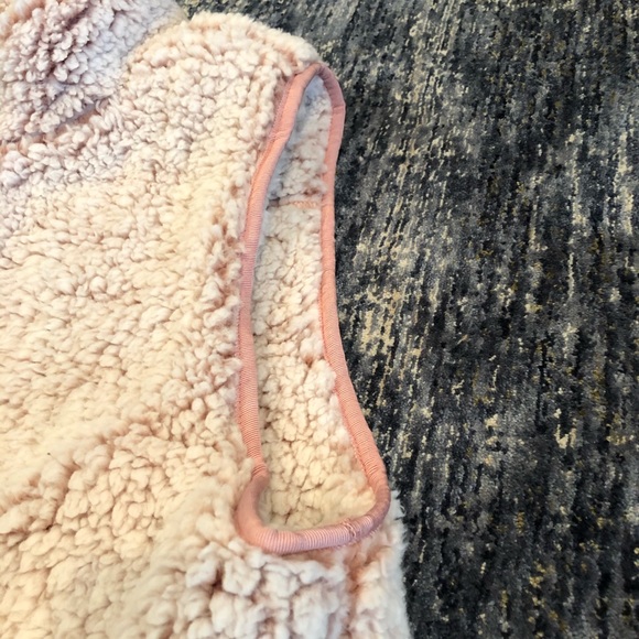 HP! Love Tree Sherpa Vest, Winter White & Pink Hue NWT Women’s Size Medium - Picture 6 of 9